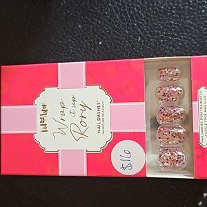 Red Aspen Nail Dashes Wrap it up Rory